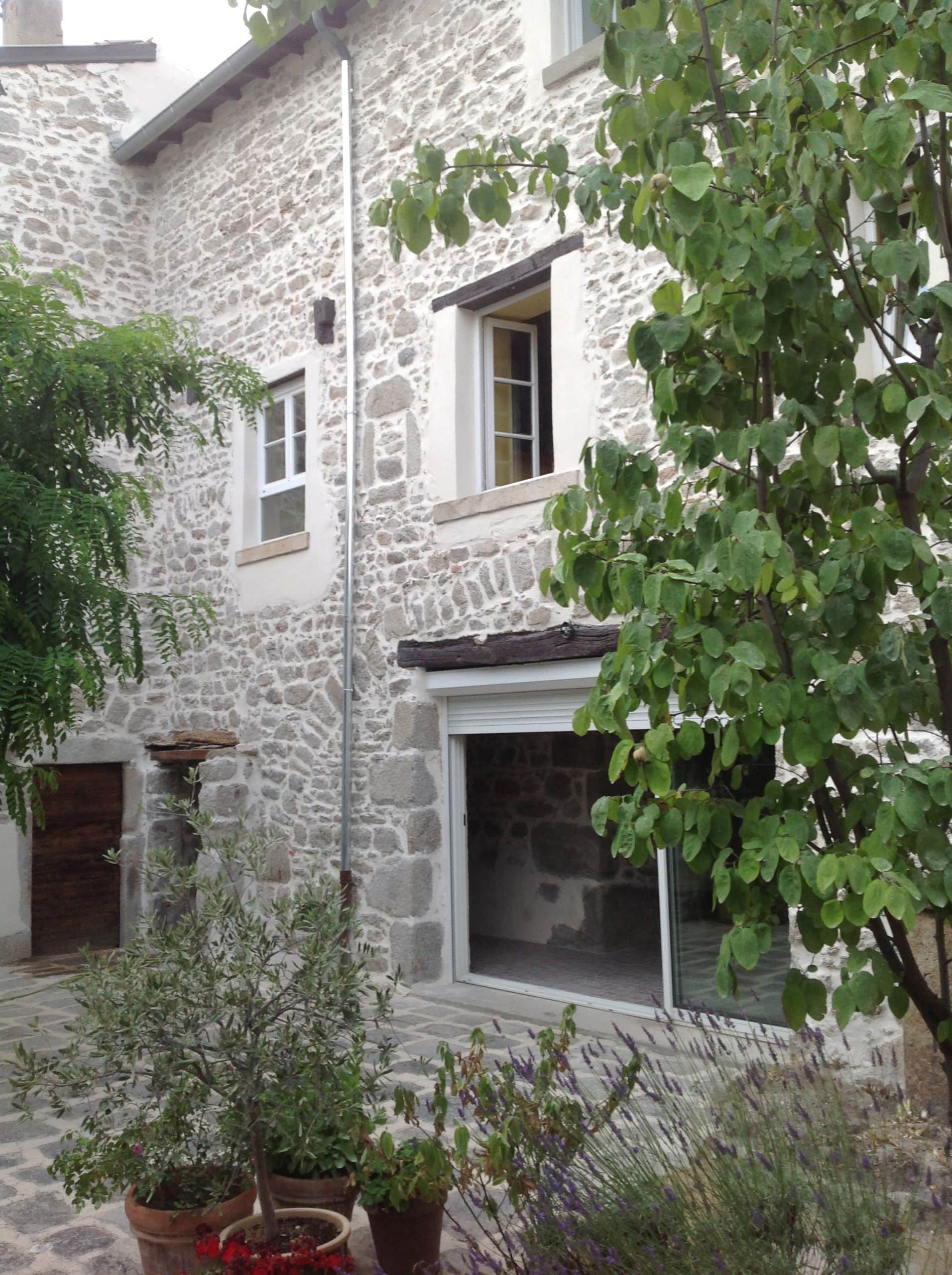 Ravalement de façade à Soucieu-en-Jarrest