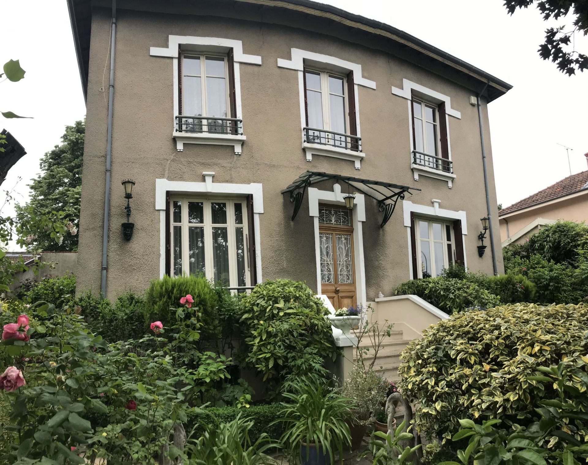 Une façade à Tassin-la-Demi-Lune : maison italienne